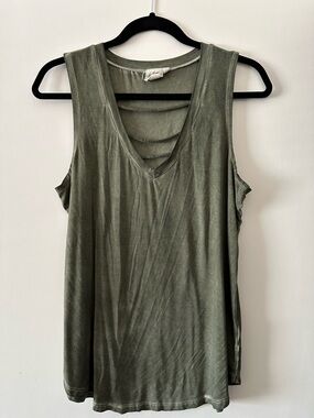 White Crow from Buckle Olive Green Sleeveless V-Neck Tank Top